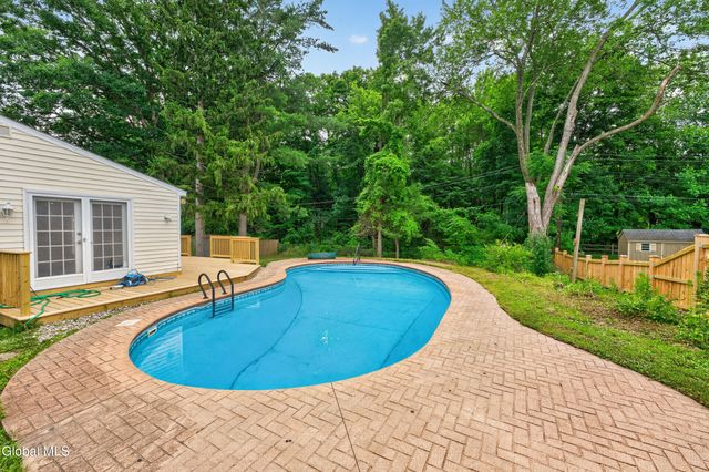 22 Bri Lan Avenue, Schodack, NY 12061
