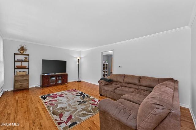 22 Bri Lan Avenue, Schodack, NY 12061