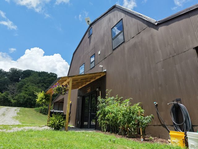 1655 Hurricane Creek Rd, Lawrenceburg, TN 38464