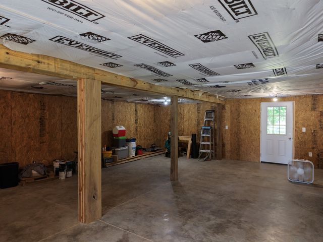 1655 Hurricane Creek Rd, Lawrenceburg, TN 38464