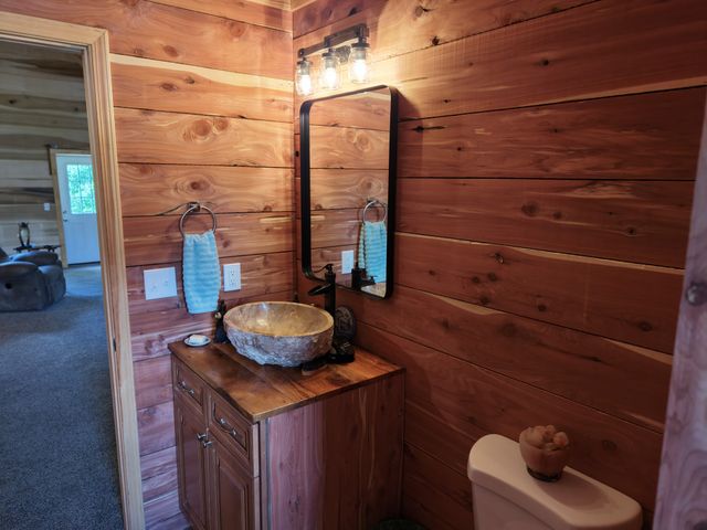 1655 Hurricane Creek Rd, Lawrenceburg, TN 38464