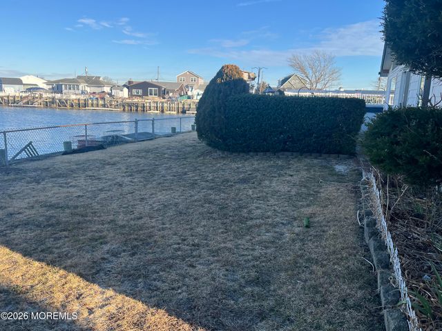 149 E Susquehanna Drive, Little Egg Harbor, NJ 08087