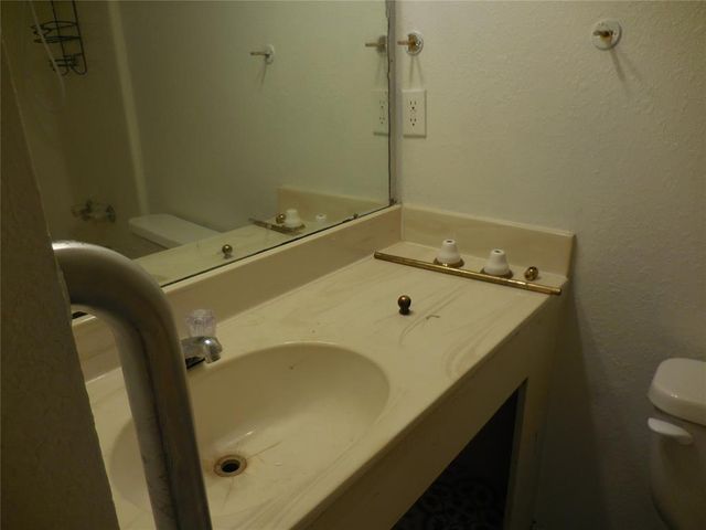 401 S 4th St Corner, Davis, OK 73030