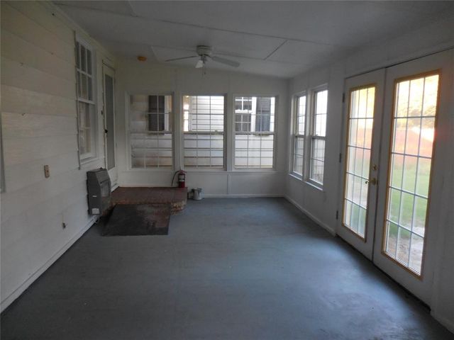 401 S 4th St Corner, Davis, OK 73030