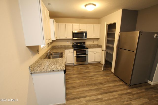 322 E BOBCAT Place, Casa Grande, AZ 85122