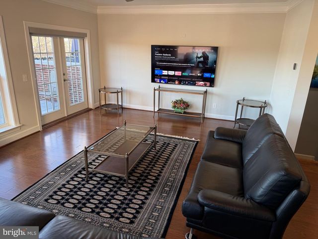 572 MARINA LANDING LN, Woodbridge, VA 22191