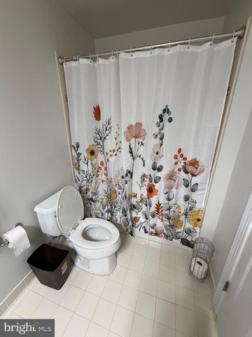 572 MARINA LANDING LN, Woodbridge, VA 22191