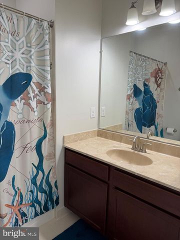 572 MARINA LANDING LN, Woodbridge, VA 22191