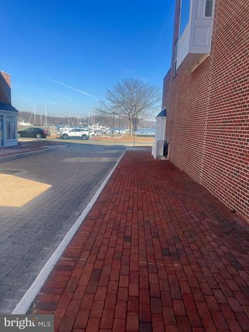 572 MARINA LANDING LN, Woodbridge, VA 22191