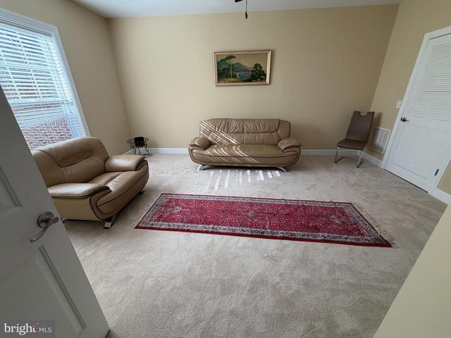 572 MARINA LANDING LN, Woodbridge, VA 22191