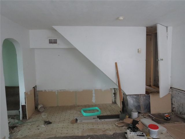 1111 Tyndall St, Sheraden, PA 15204