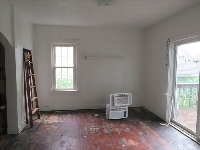 1111 Tyndall St, Sheraden, PA 15204