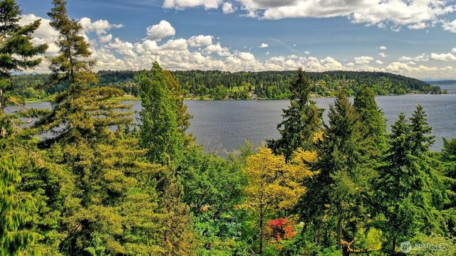 5035 NE 178th Street, Lake Forest Park, WA 98155