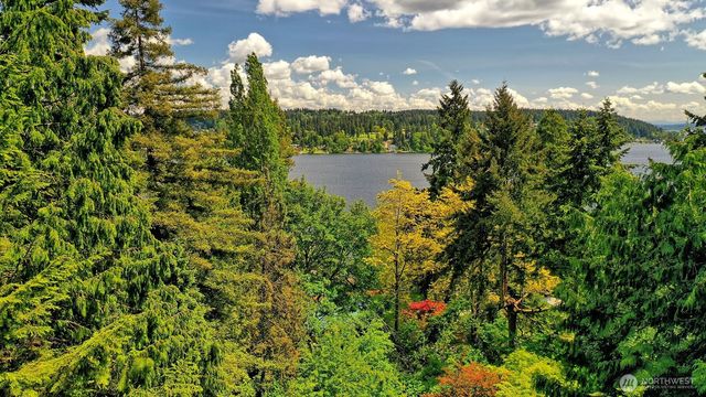 5035 NE 178th Street, Lake Forest Park, WA 98155