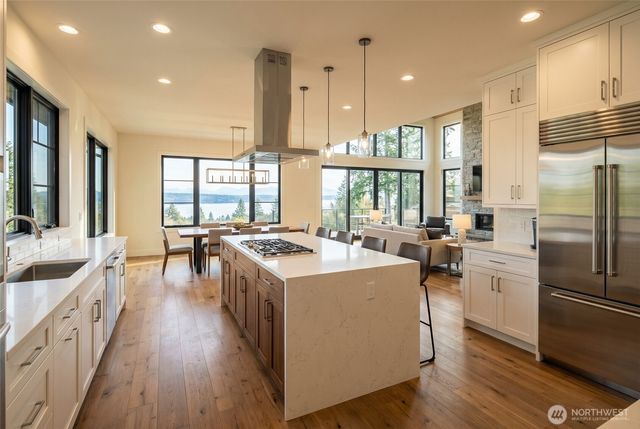 5035 NE 178th Street, Lake Forest Park, WA 98155