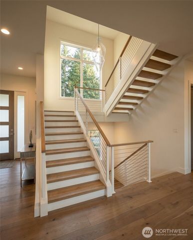 5035 NE 178th Street, Lake Forest Park, WA 98155