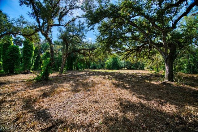 14221 River RD, Fort Myers, FL 33905