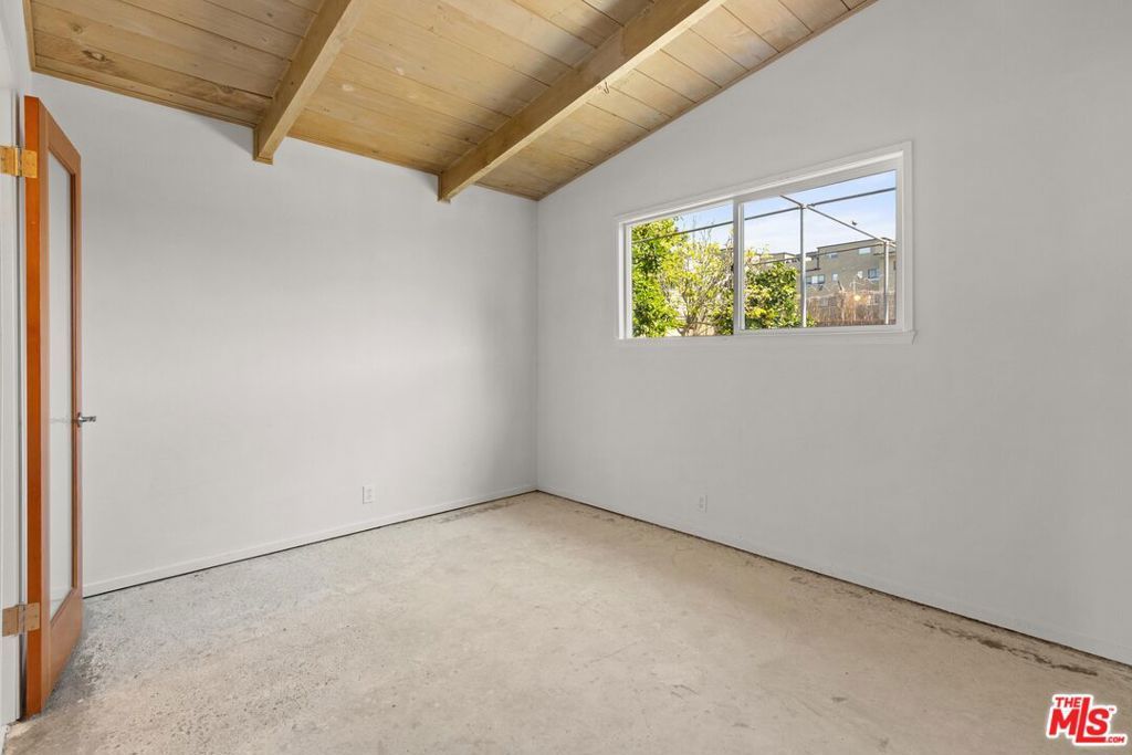 Image 18 of property listing at 11842 Lindblade Street, Culver City, CA 90230