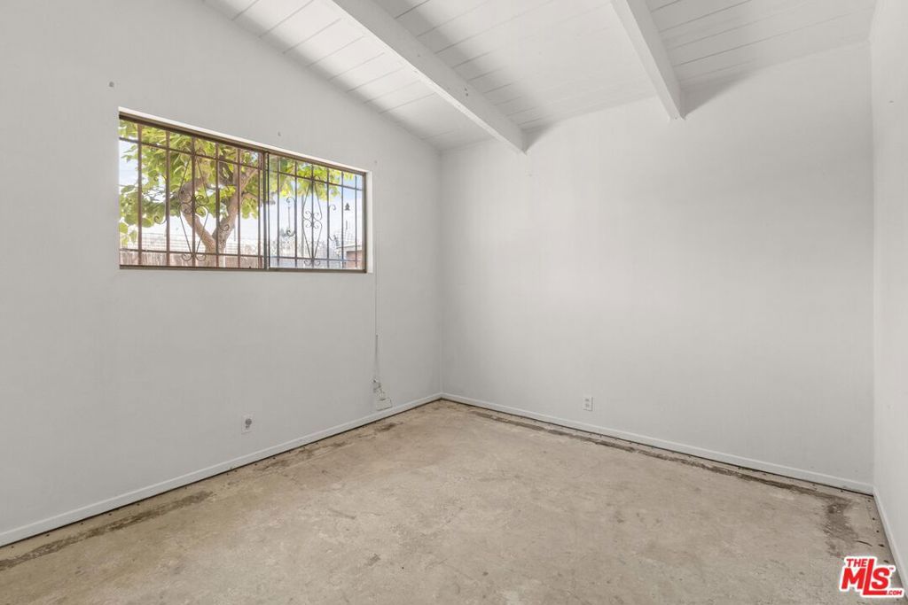Image 22 of property listing at 11842 Lindblade Street, Culver City, CA 90230