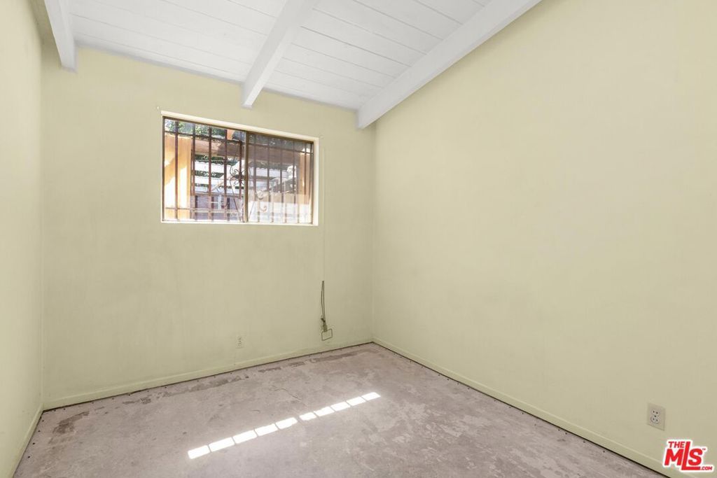 Image 24 of property listing at 11842 Lindblade Street, Culver City, CA 90230