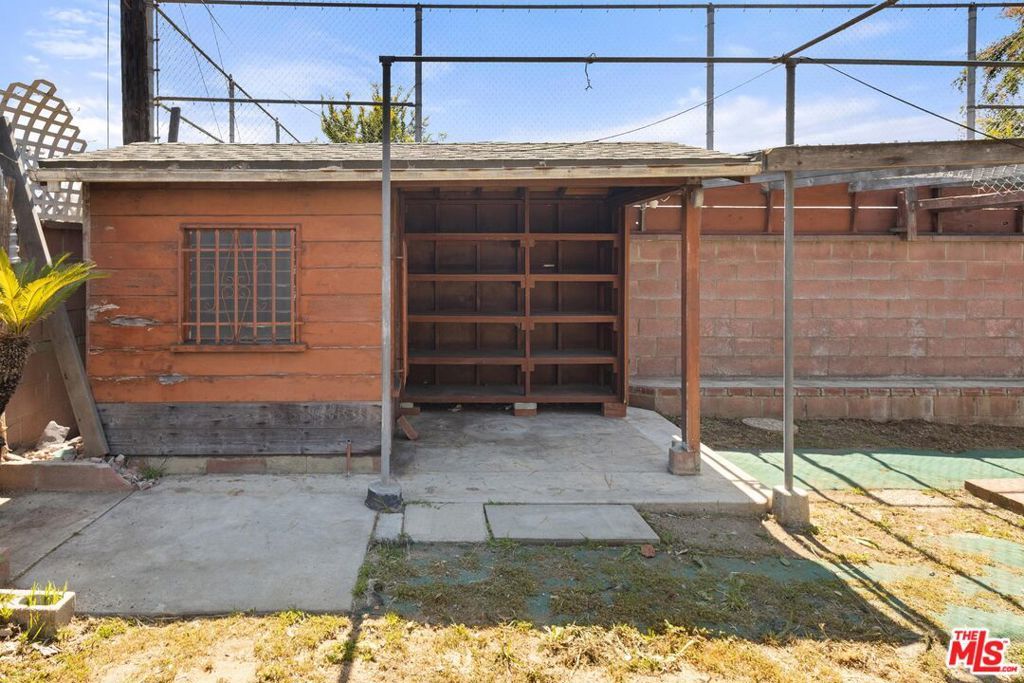 Image 33 of property listing at 11842 Lindblade Street, Culver City, CA 90230