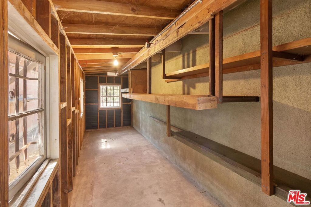 Image 41 of property listing at 11842 Lindblade Street, Culver City, CA 90230