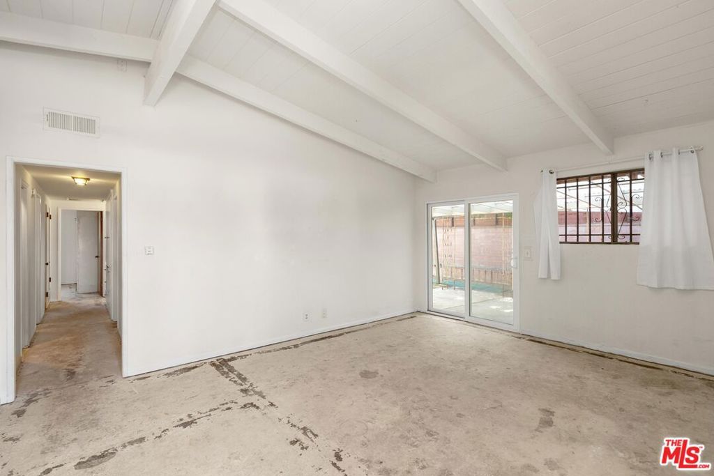 Image 5 of property listing at 11842 Lindblade Street, Culver City, CA 90230