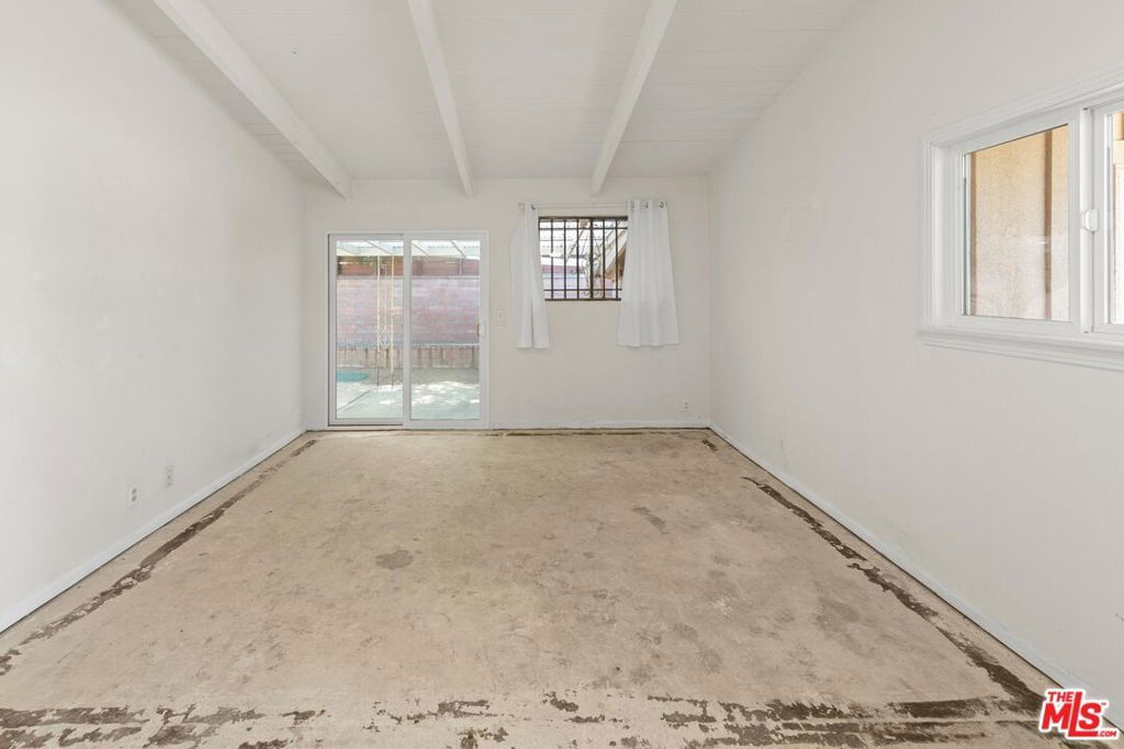 Image 6 of property listing at 11842 Lindblade Street, Culver City, CA 90230