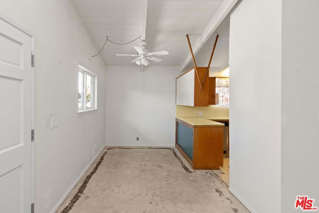 Image 8 of property listing at 11842 Lindblade Street, Culver City, CA 90230