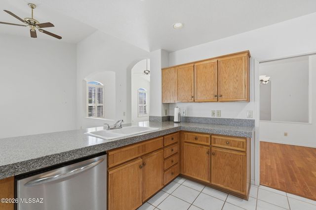 63670 E Edgeview Lane, Tucson, AZ 85739