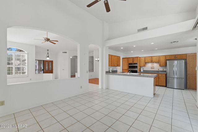 63670 E Edgeview Lane, Tucson, AZ 85739
