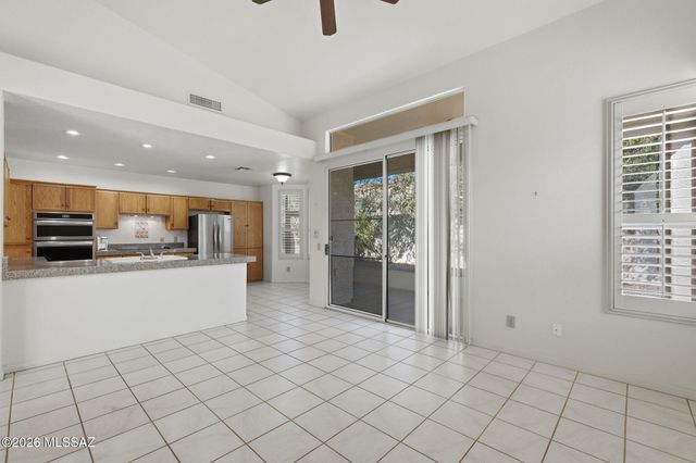 63670 E Edgeview Lane, Tucson, AZ 85739