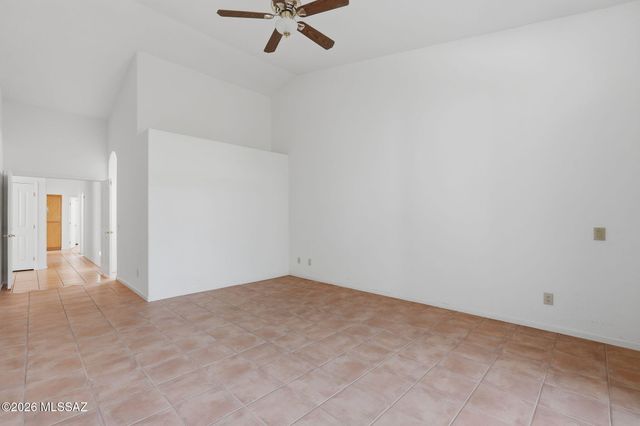 63670 E Edgeview Lane, Tucson, AZ 85739