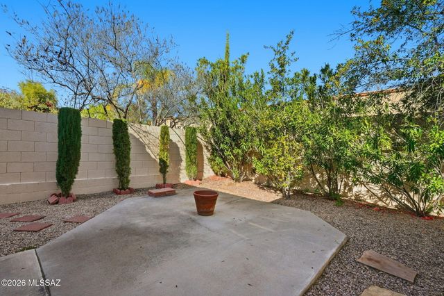 63670 E Edgeview Lane, Tucson, AZ 85739