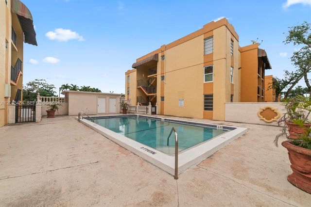 525 W 69th St 306, Hialeah, FL 33014