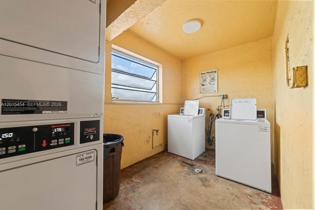 525 W 69th St 306, Hialeah, FL 33014
