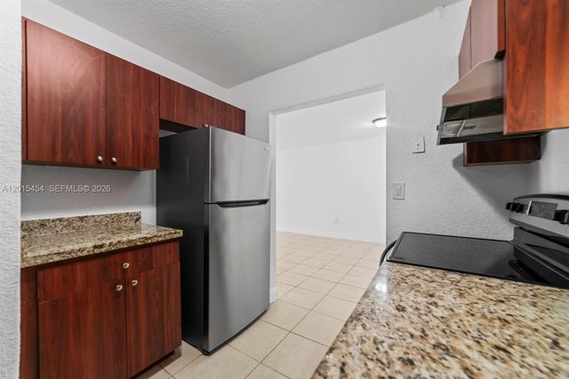 525 W 69th St 306, Hialeah, FL 33014