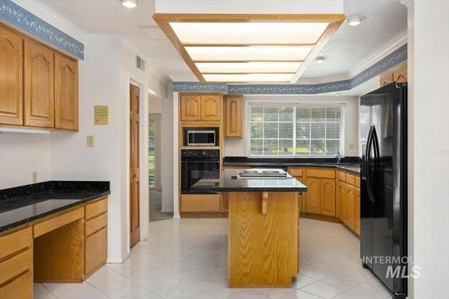 1672 Briarwood Ln, Twin Falls, ID 83301