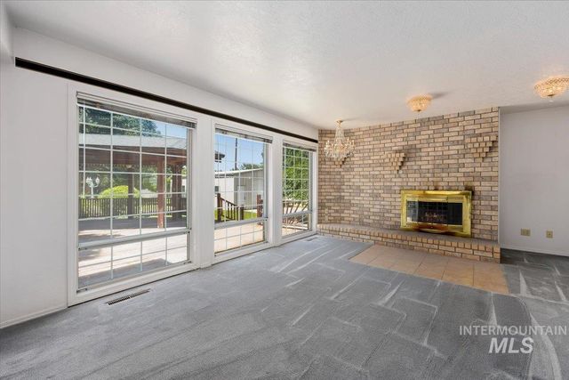 1672 Briarwood Ln, Twin Falls, ID 83301