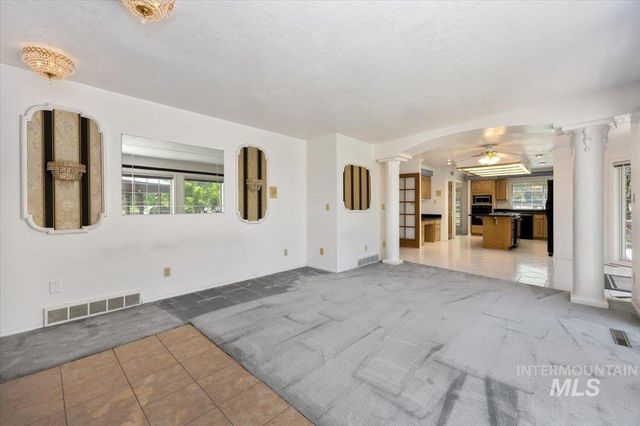 1672 Briarwood Ln, Twin Falls, ID 83301