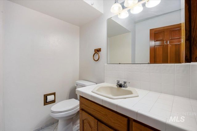 1672 Briarwood Ln, Twin Falls, ID 83301