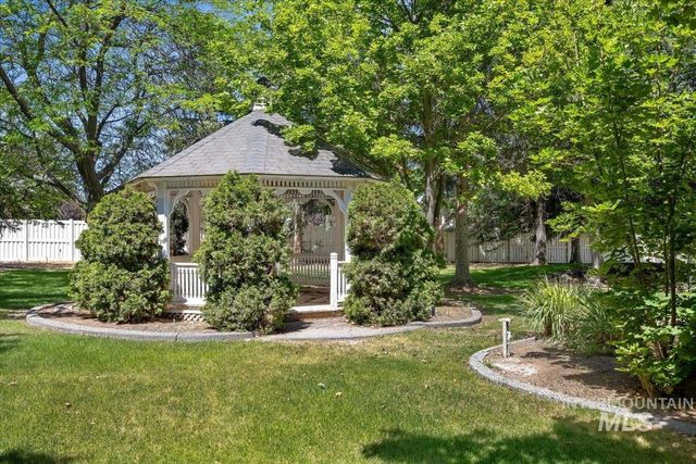 1672 Briarwood Ln, Twin Falls, ID 83301