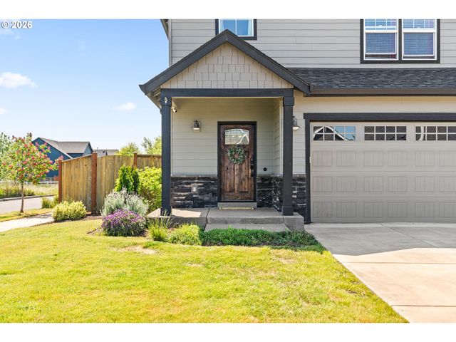 1810 CEDAR BROOK Dr, Eugene, OR 97402