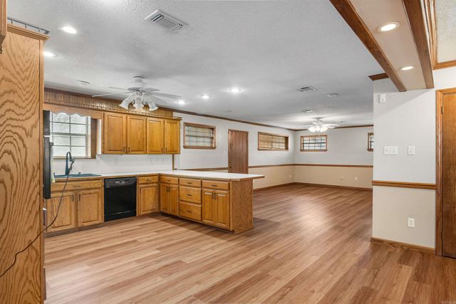 23 W St, Cabot, AR 72023