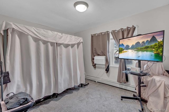 10 Eastport Manor Road, Eastport, NY 11941