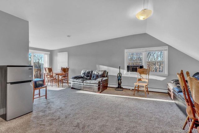 10 Eastport Manor Road, Eastport, NY 11941