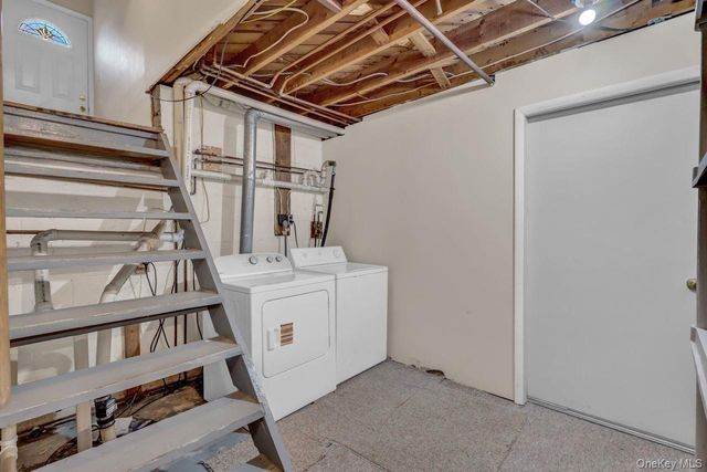 10 Eastport Manor Road, Eastport, NY 11941