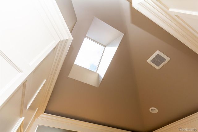 63100 INDIAN HILLS Drive, Washington Twp, MI 48095