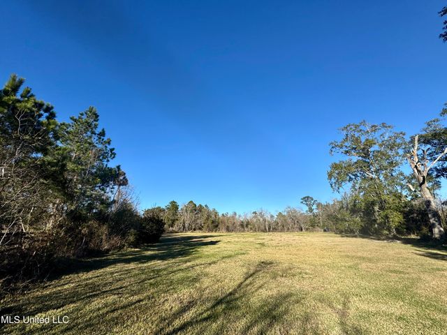 11219 Jordan River Drive, Bay Saint Louis, MS 39520