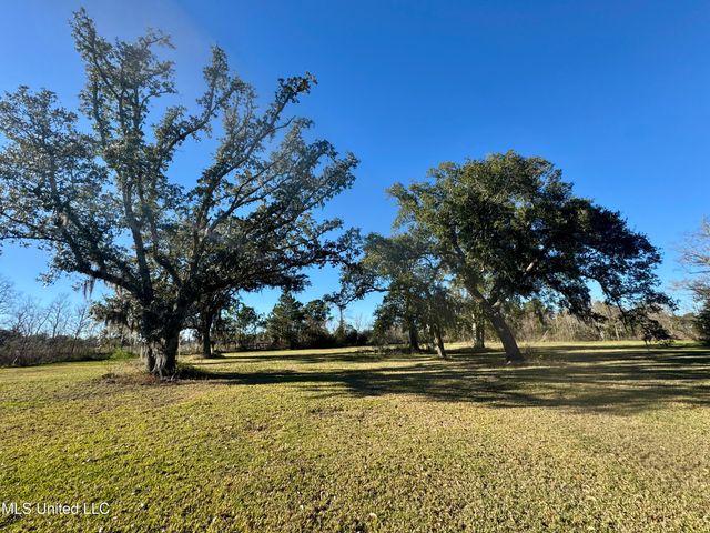 11219 Jordan River Drive, Bay Saint Louis, MS 39520